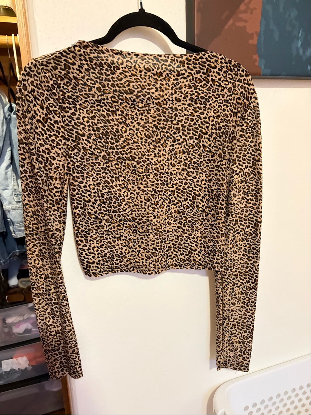 SHEIN Leopard Print Open Back Long Sleeve Crop Top